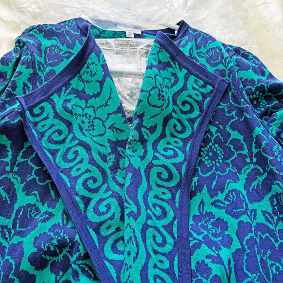JACKET, BLANKET SWEATER, ROYAL BLUE/TEAL, SZ 3X, GRAPHIC FLORAL, COTTON RAYON - Picture 3 of 15